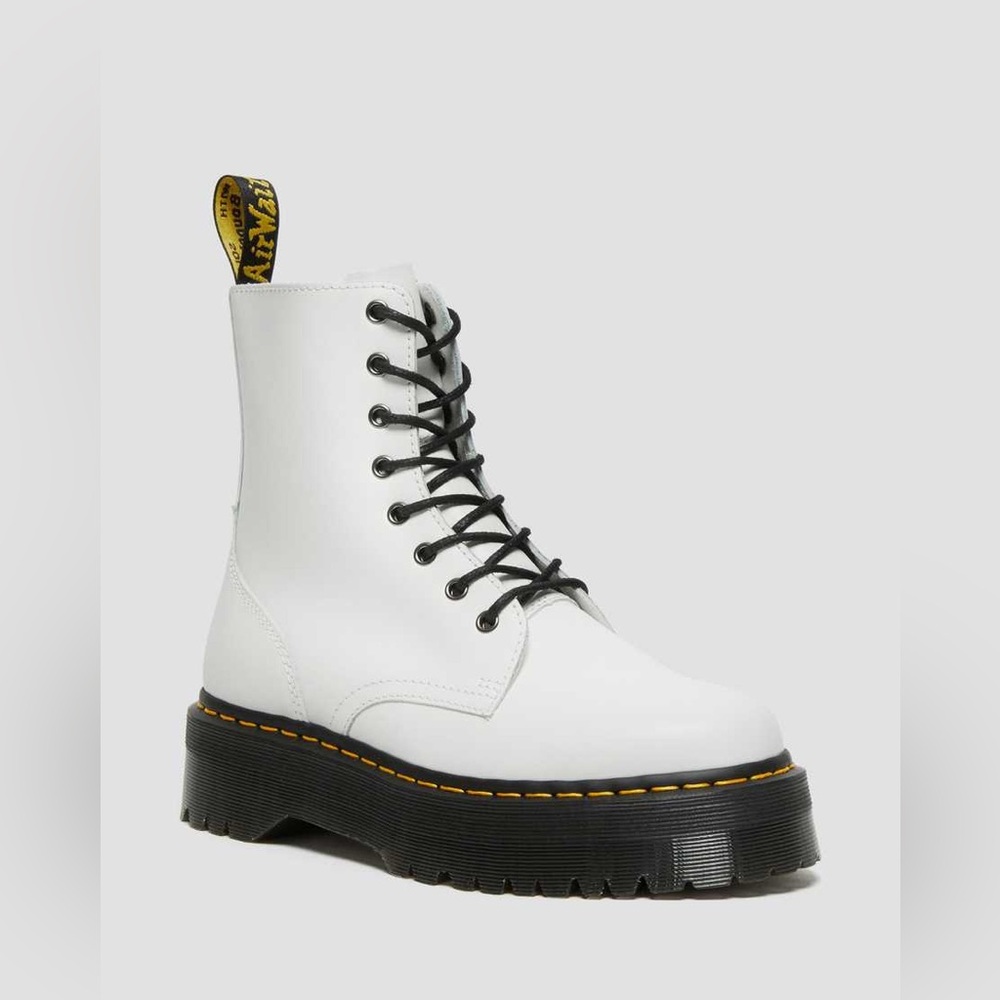 Dr. Martens - Jadon Boot Smooth Leather Platform